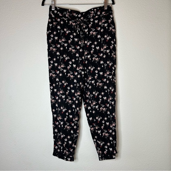 Maurices Black Floral Print Pants Women Size Medium - Picture 1 of 9